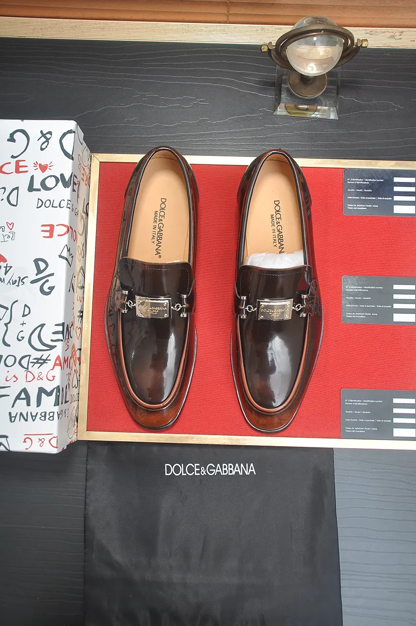 Men's men's shoes 💰500💶🌲 DG top 🔍🔍Men's new leather shoes 🚹 are on sale at the same time at the counter ⚠The uppers are imported cowhide from Italy, the entire imported cowhide lining, imported accessories 💪💪, completely 1⃣️ vs 1⃣️ replica 🇮 🇹💪💪, ⚠Sole: The original sole is specially provided by the original factory, the exclusive movable molded sole is super comfortable, ⚠The original factory follows the order, 🔍🔍high quality, you can enter and exit the counter at will, welcome to compare ⚠Size: 38-44 (45 customized)
